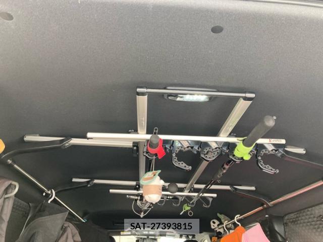 Toyota HIACE VAN 2023-07 8873476-16