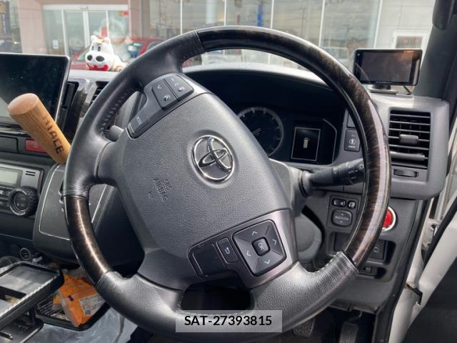 Toyota HIACE VAN 2023-07 8873476-6