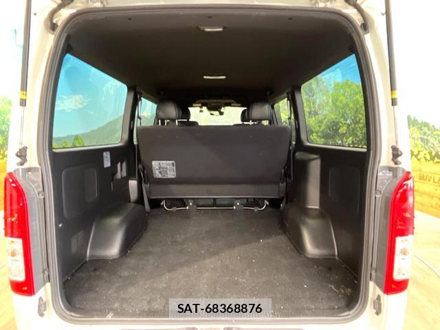 Toyota HIACE VAN 2024-01 8873723-9