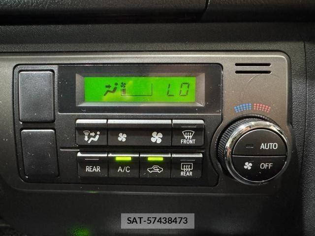 Toyota HIACE VAN 2016-07 8873760-18