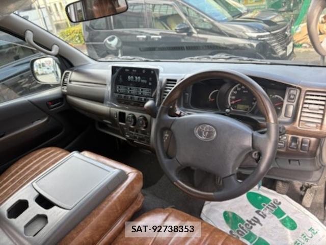 Toyota HIACE VAN 2008-09 8874135-17