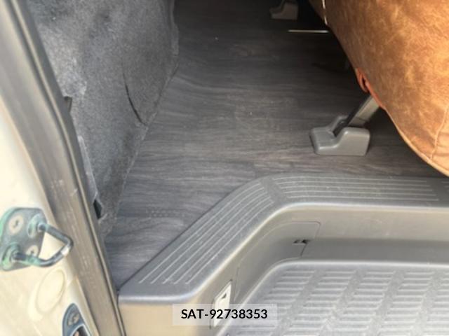 Toyota HIACE VAN 2008-09 8874135-18