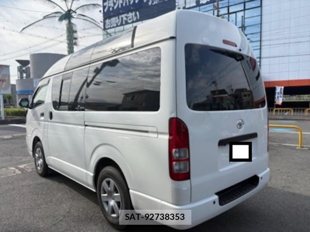 Toyota HIACE VAN 2008-09 8874135-7