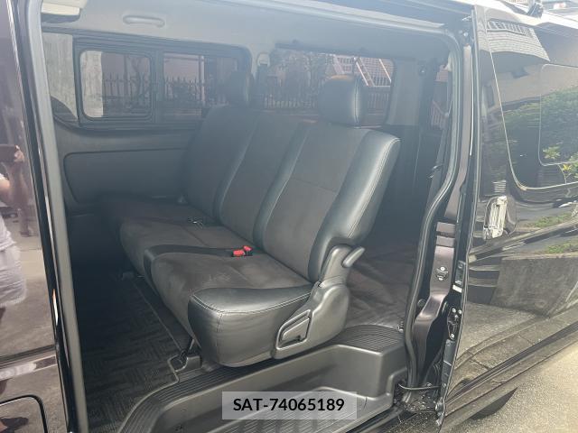 Toyota HIACE VAN 2017-05 8874275-13