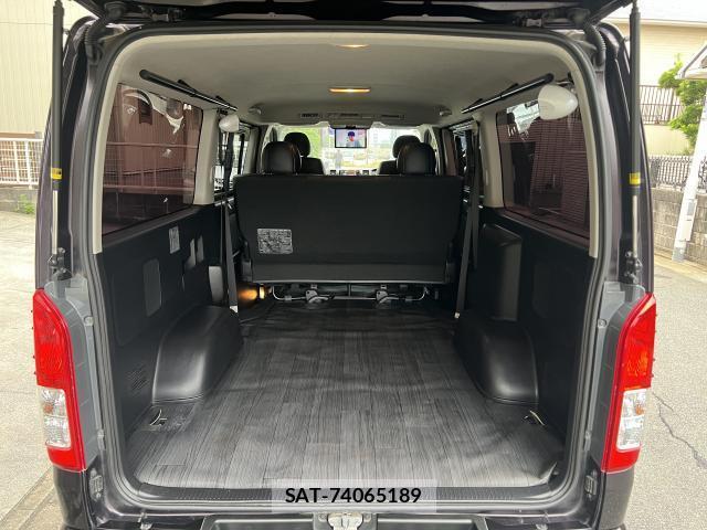 Toyota HIACE VAN 2017-05 8874275-5