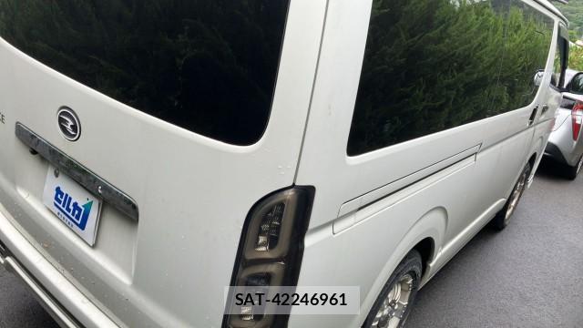 Toyota HIACE VAN 2017-11 8874391-12