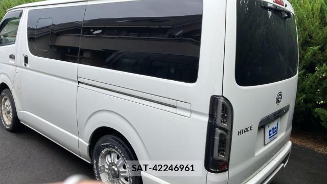 Toyota HIACE VAN 2017-11 8874391-13