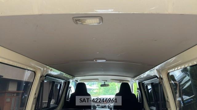 Toyota HIACE VAN 2017-11 8874391-15