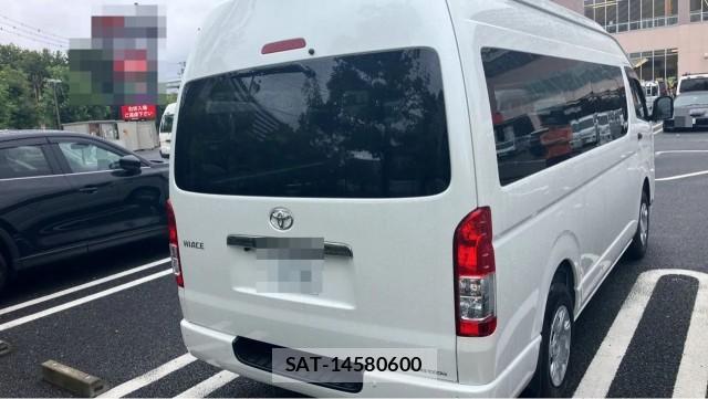 Toyota HIACE VAN 2026-04 8874406-1