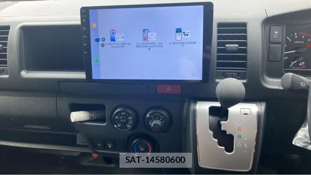 Toyota HIACE VAN 2026-04 8874406-4
