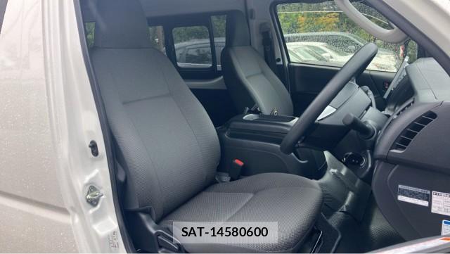 Toyota HIACE VAN 2026-04 8874406-5