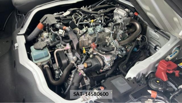 Toyota HIACE VAN 2026-04 8874406-7