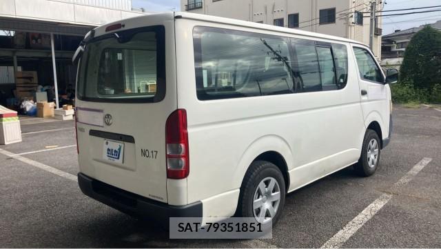 Toyota HIACE VAN 2007-06 8874464-11