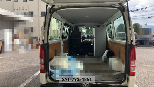 Toyota HIACE VAN 2007-06 8874464-16