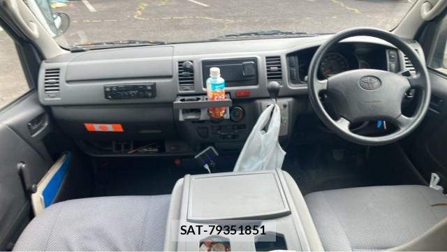 Toyota HIACE VAN 2007-06 8874464-2