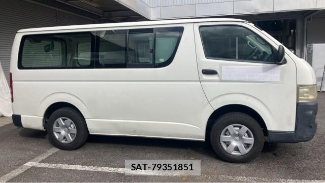 Toyota HIACE VAN 2007-06 8874464-3