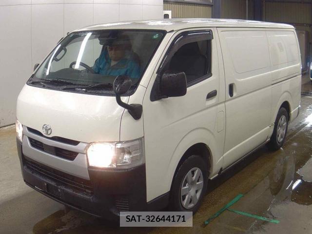 Toyota HIACE VAN 2021-08 8874657-3