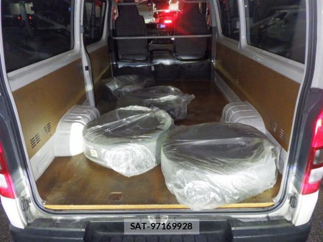 Toyota HIACE VAN 2022-02 8874658-2