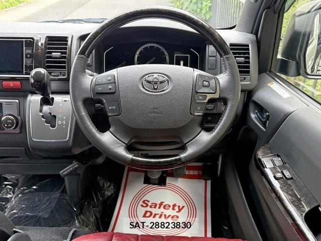 Toyota HIACE VAN 2021-06 8874687-17
