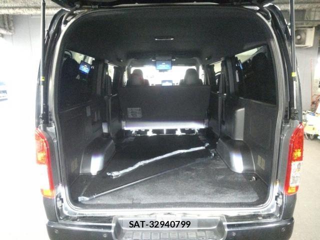 Toyota HIACE VAN 2022-02 8874809-3