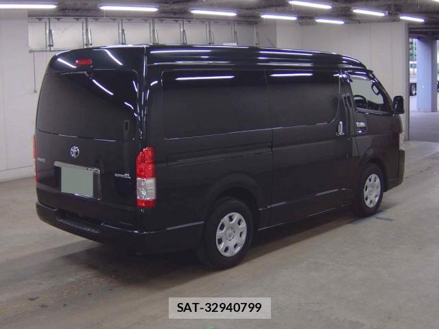 Toyota HIACE VAN 2022-02 8874809-5