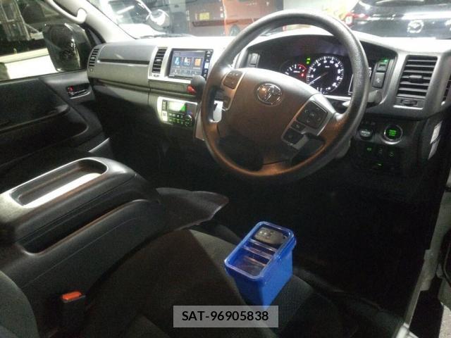 Toyota HIACE VAN 2024-04 8874824-2