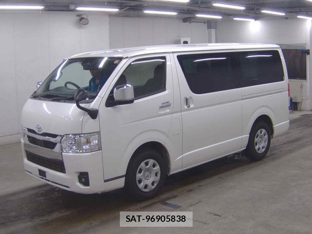 Toyota HIACE VAN 2024-04 8874824-4
