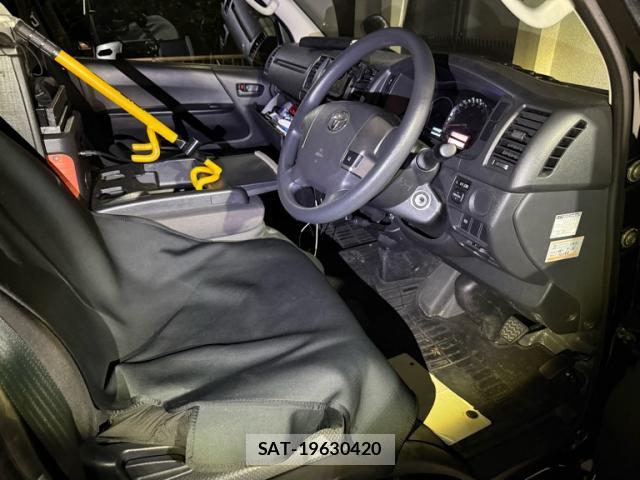 Toyota HIACE VAN 2019-07 8874936-16