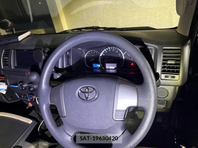 Toyota HIACE VAN 2019-07 8874936-18