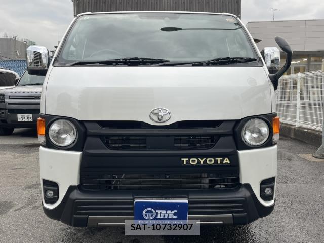Toyota HIACE VAN 2023-03 8875354-1