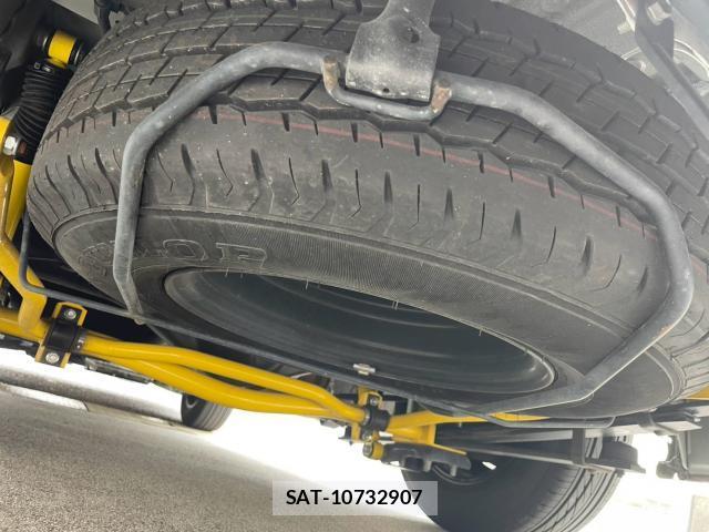Toyota HIACE VAN 2023-03 8875354-19