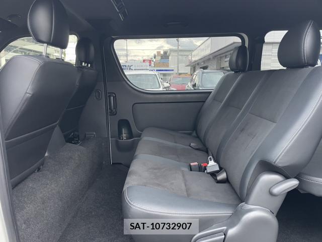 Toyota HIACE VAN 2023-03 8875354-7