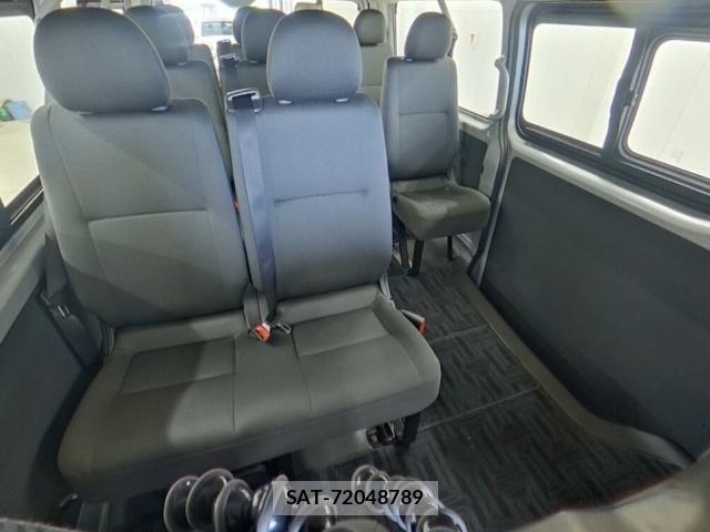Toyota HIACE WAGON 2019-04 8872825-2