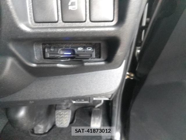 Toyota HIACE WAGON 2015-01 8874218-11