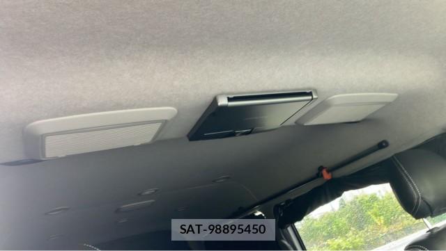 Toyota HIACE WAGON 2022-09 8874378-15