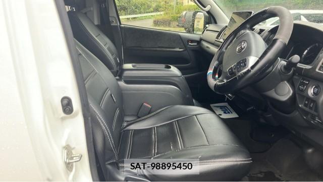 Toyota HIACE WAGON 2022-09 8874378-5
