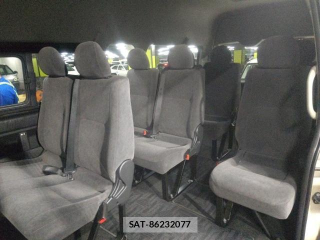 Toyota HIACE WAGON 2020-06 8874766-3