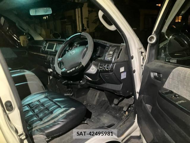 Toyota HIACE WAGON 2006-03 8874997-11