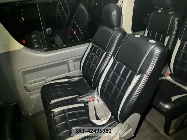 Toyota HIACE WAGON 2006-03 8874997-18