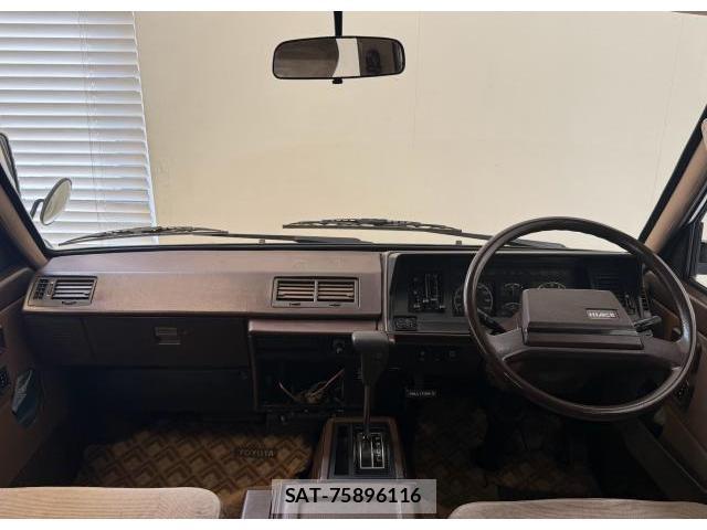 Toyota HIACE WAGON 1987-03 8875747-1