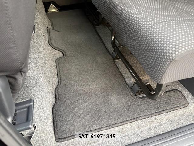 Daihatsu HIJET CARGO 2018-05 8872875-17