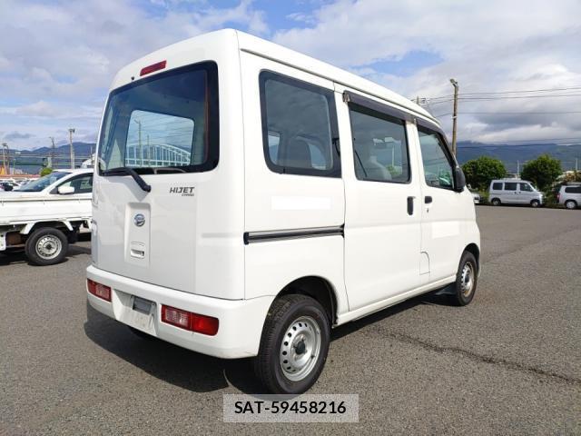 Daihatsu HIJET CARGO 2014-08 8872977-2