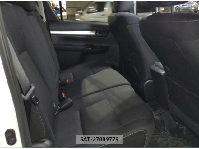 Toyota HILUX 2021-09 8872828-2