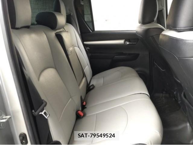 Toyota HILUX 2022-07 8872829-2