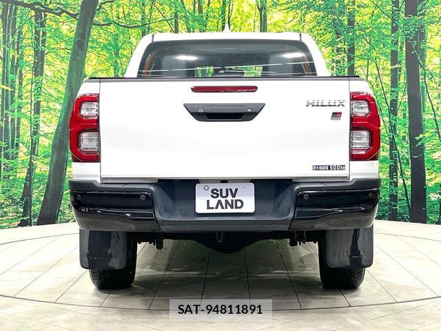 Toyota HILUX 2022-04 8873120-14