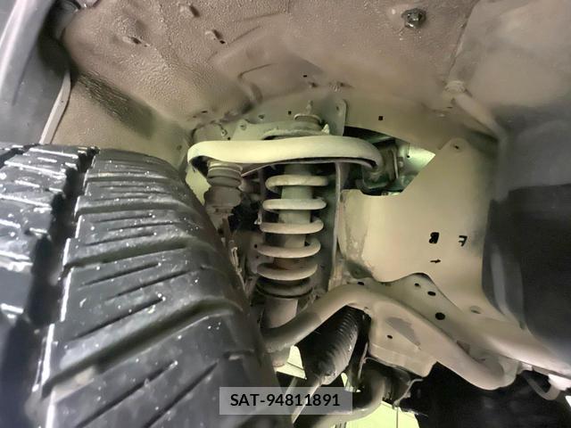 Toyota HILUX 2022-04 8873120-19