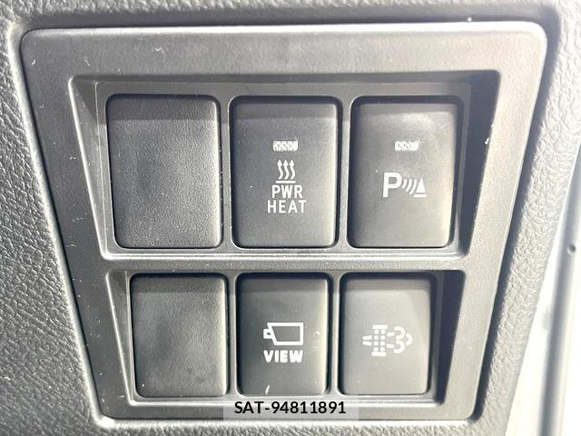 Toyota HILUX 2022-04 8873120-5