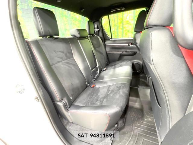 Toyota HILUX 2022-04 8873120-8
