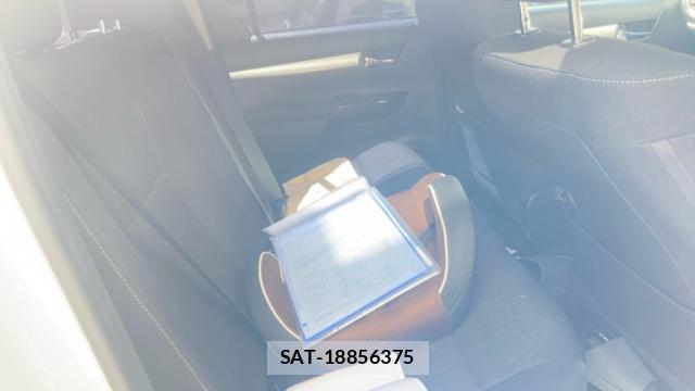 Toyota HILUX 2024-03 8873437-19