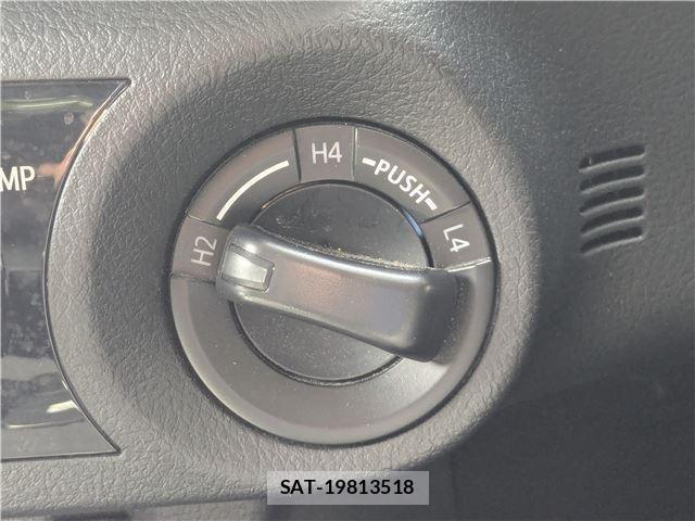Toyota HILUX 2018-11 8874522-14